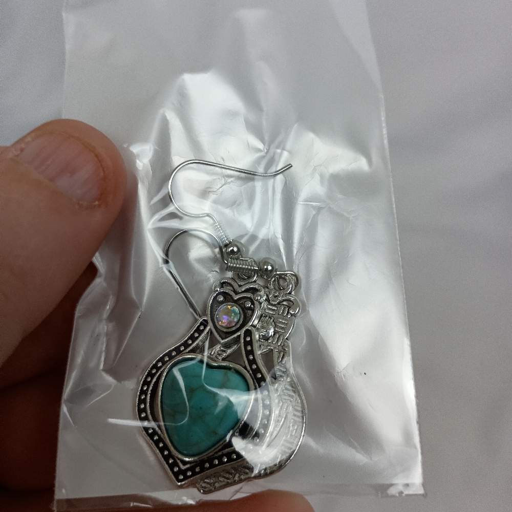 2/30$ Or 3/$35 Silver and Turquoise Heart Earrings (#0214) - Picture 2 of 2